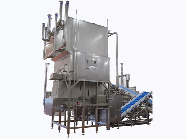 Fully automated Industrial Ice Machine 34to/day NH3 pumped mode The image shows a fully automated industrial ice machine operating in pumped mode for continuous ice production.